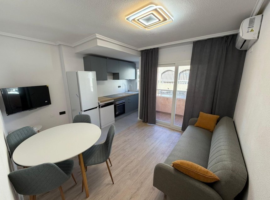 Revente - Apartment -
Torrevieja - Playa del Cura