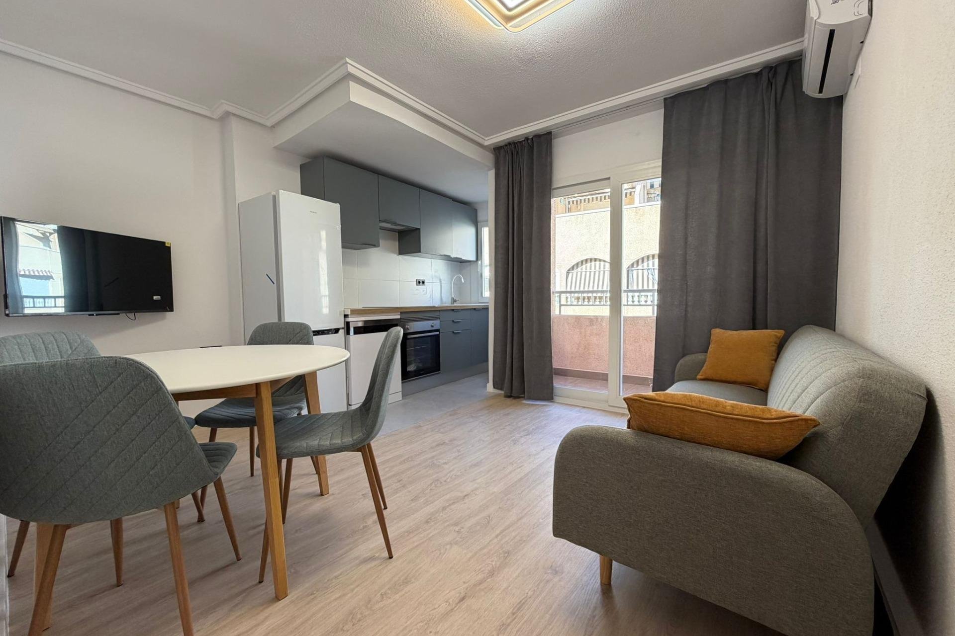 Revente - Apartment -
Torrevieja - Playa del Cura
