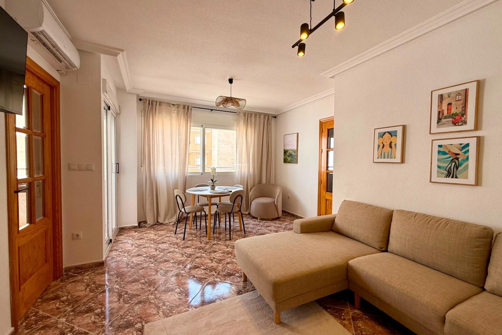 Revente - Apartment -
Torrevieja - Playa del Cura