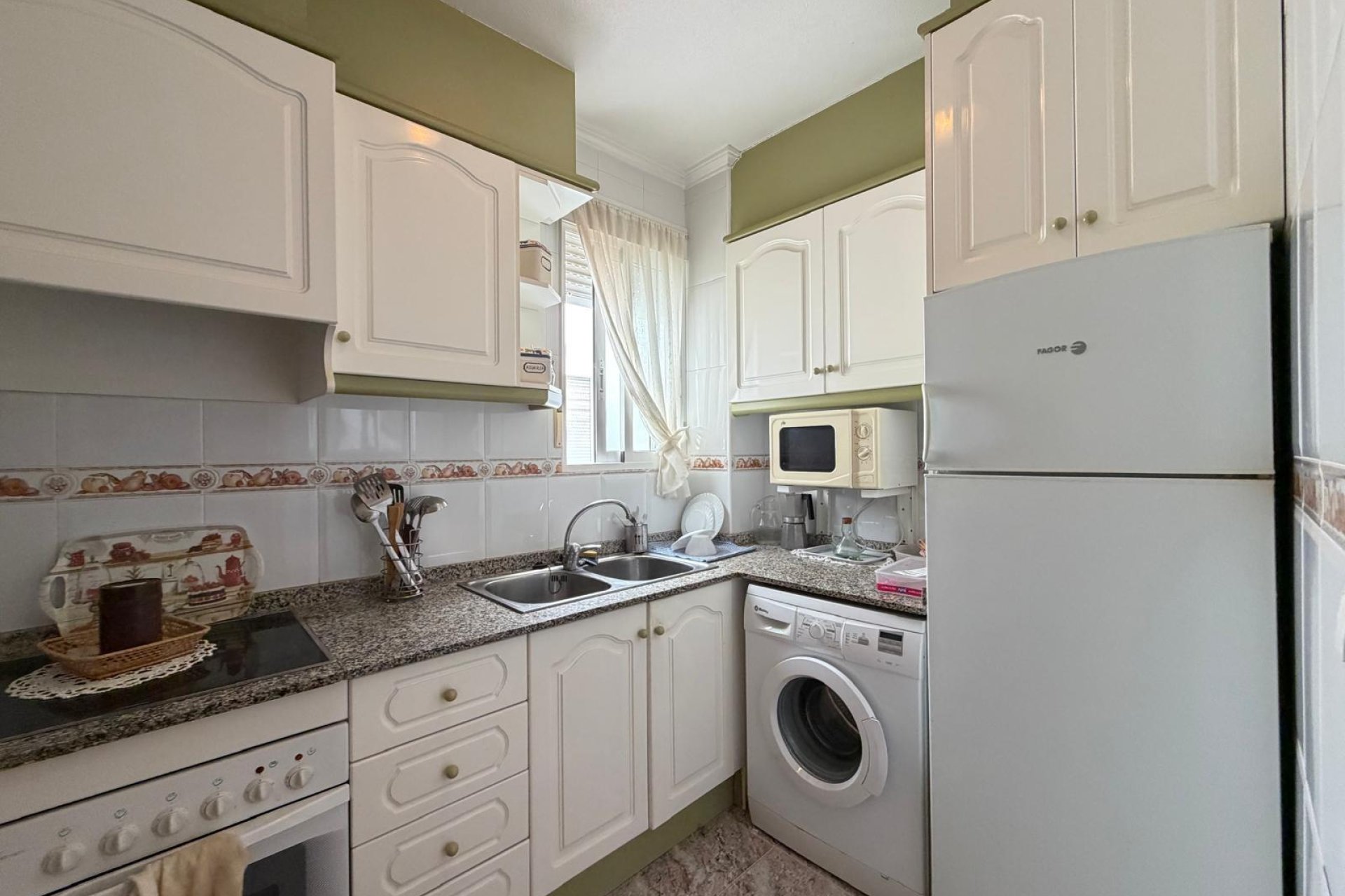 Revente - Apartment -
Torrevieja - Playa del Cura