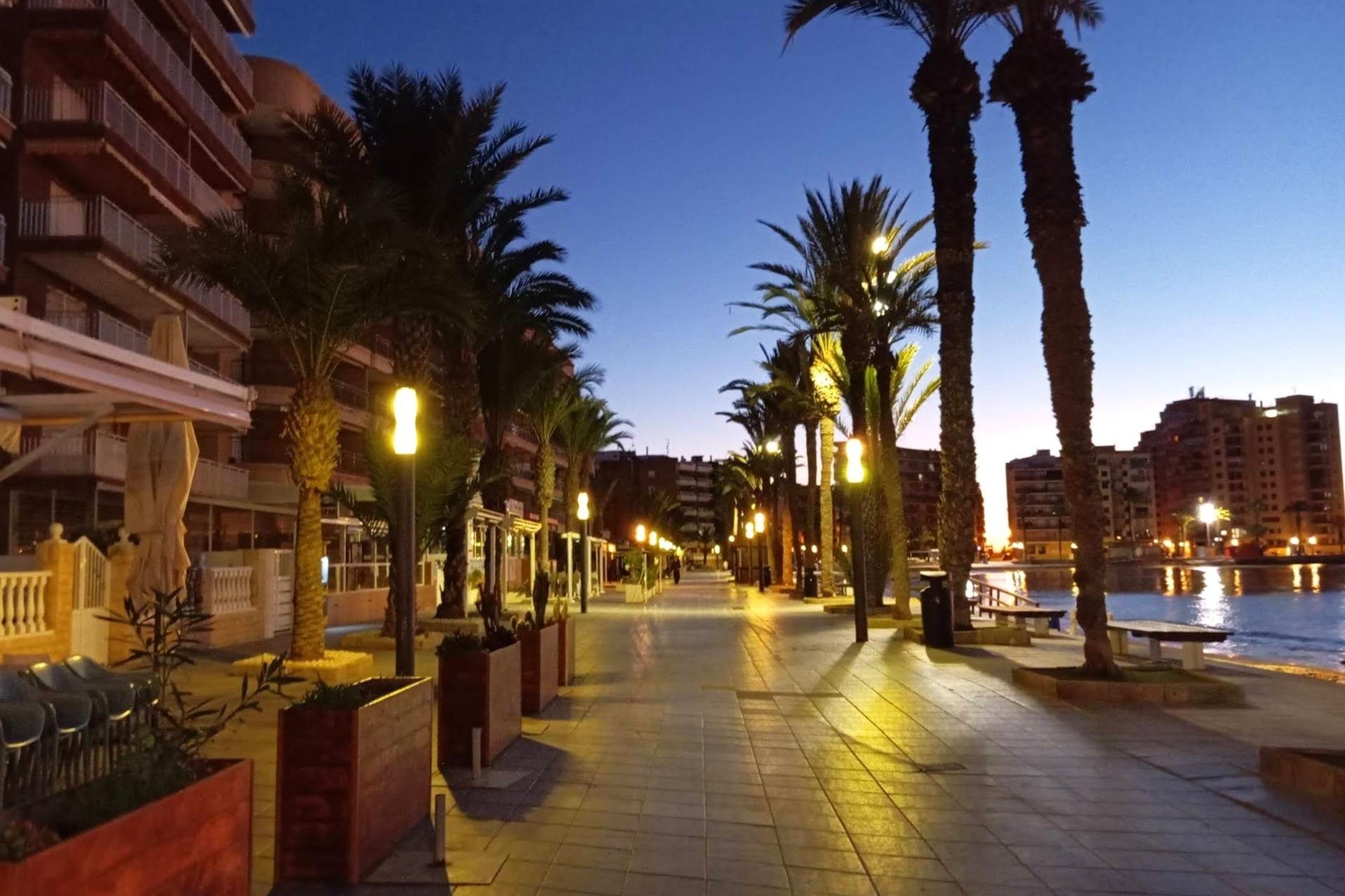 Revente - Apartment -
Torrevieja - Playa del Cura