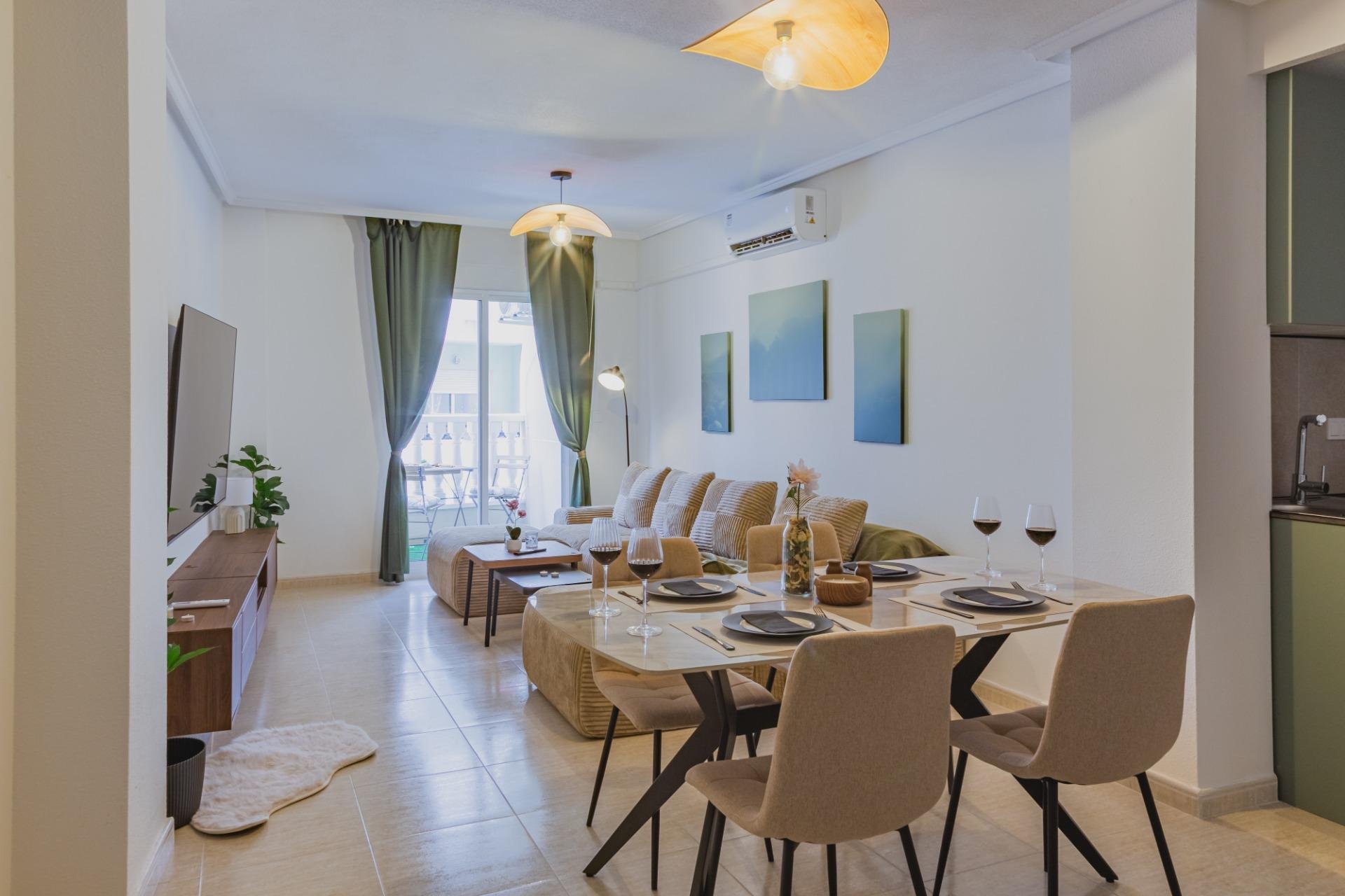 Revente - Apartment -
Torrevieja - Playa del Cura