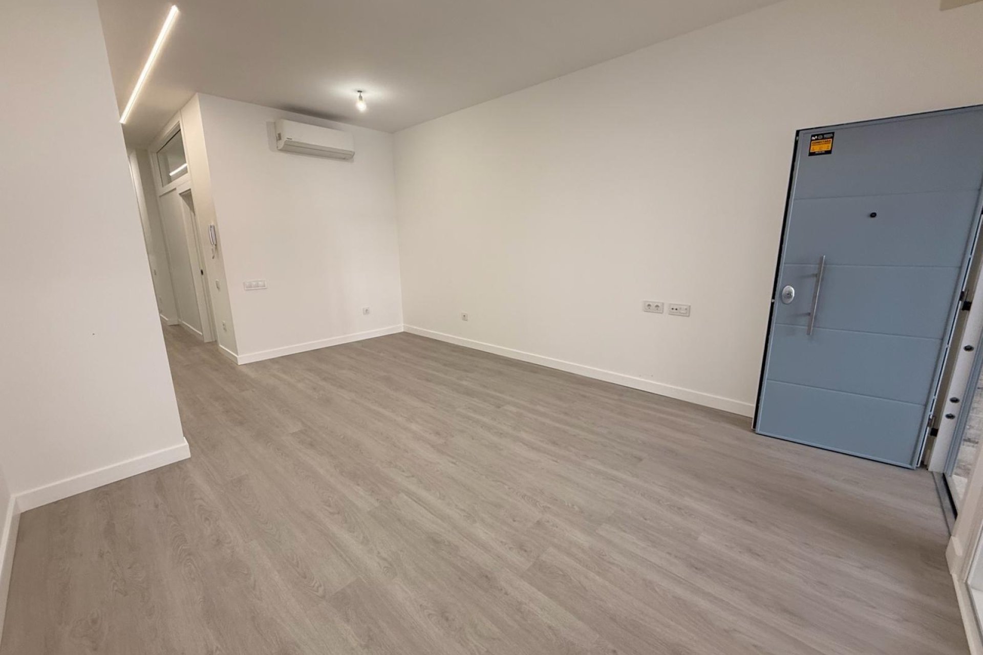 Revente - Apartment -
Torrevieja - Playa del Cura