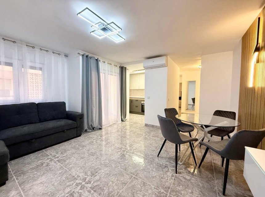Revente - Apartment -
Torrevieja - Playa del Cura