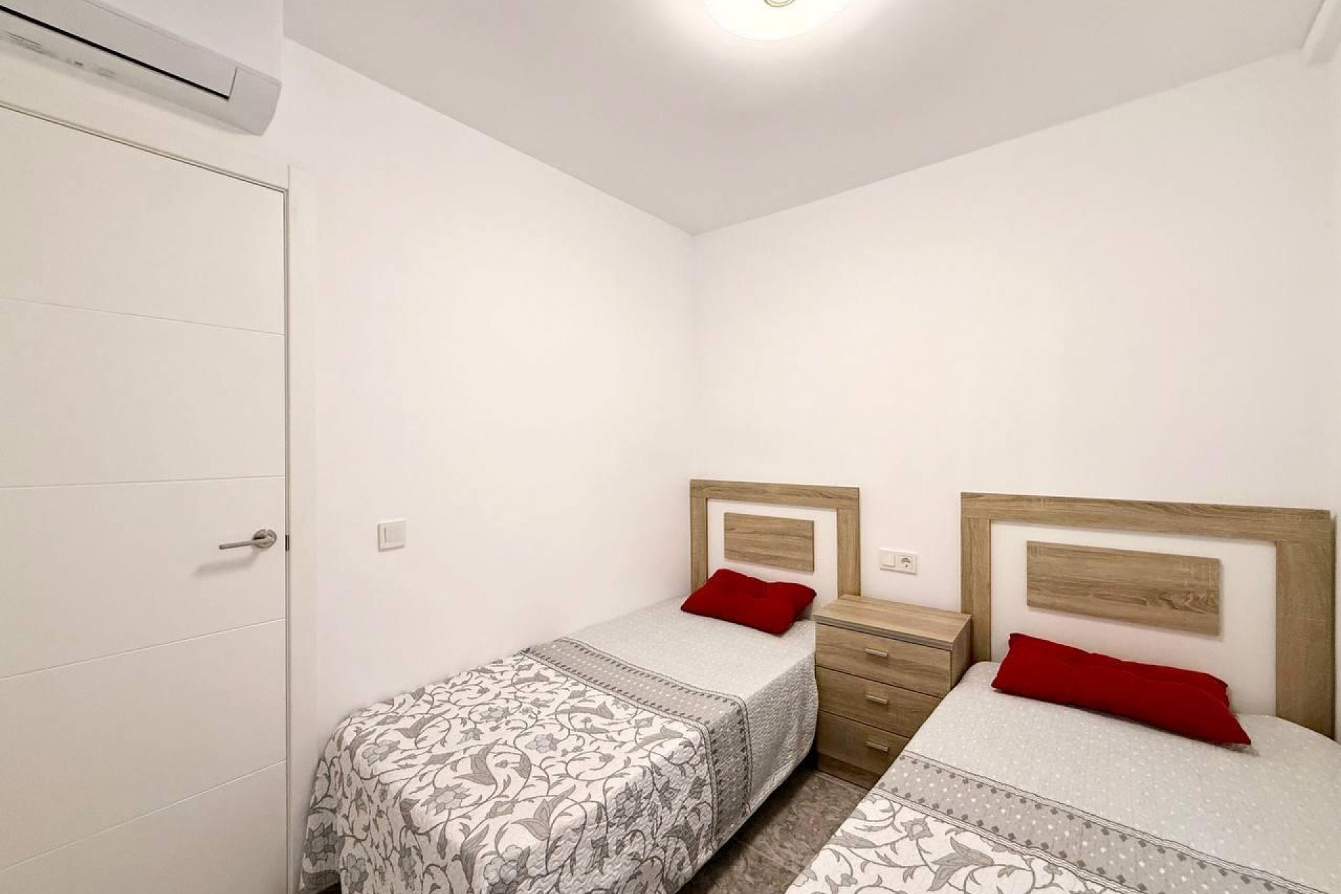 Revente - Apartment -
Torrevieja - Playa del Cura