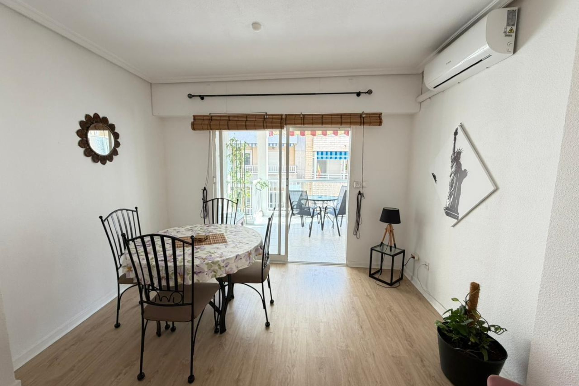 Revente - Apartment -
Torrevieja - Playa del Cura