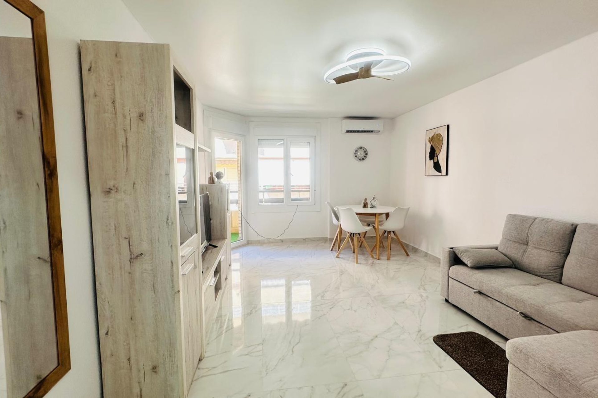 Revente - Apartment -
Torrevieja - Playa del Cura