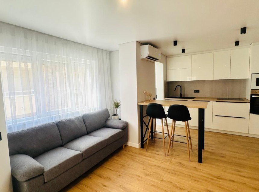 Revente - Apartment -
Torrevieja - Playa del Cura