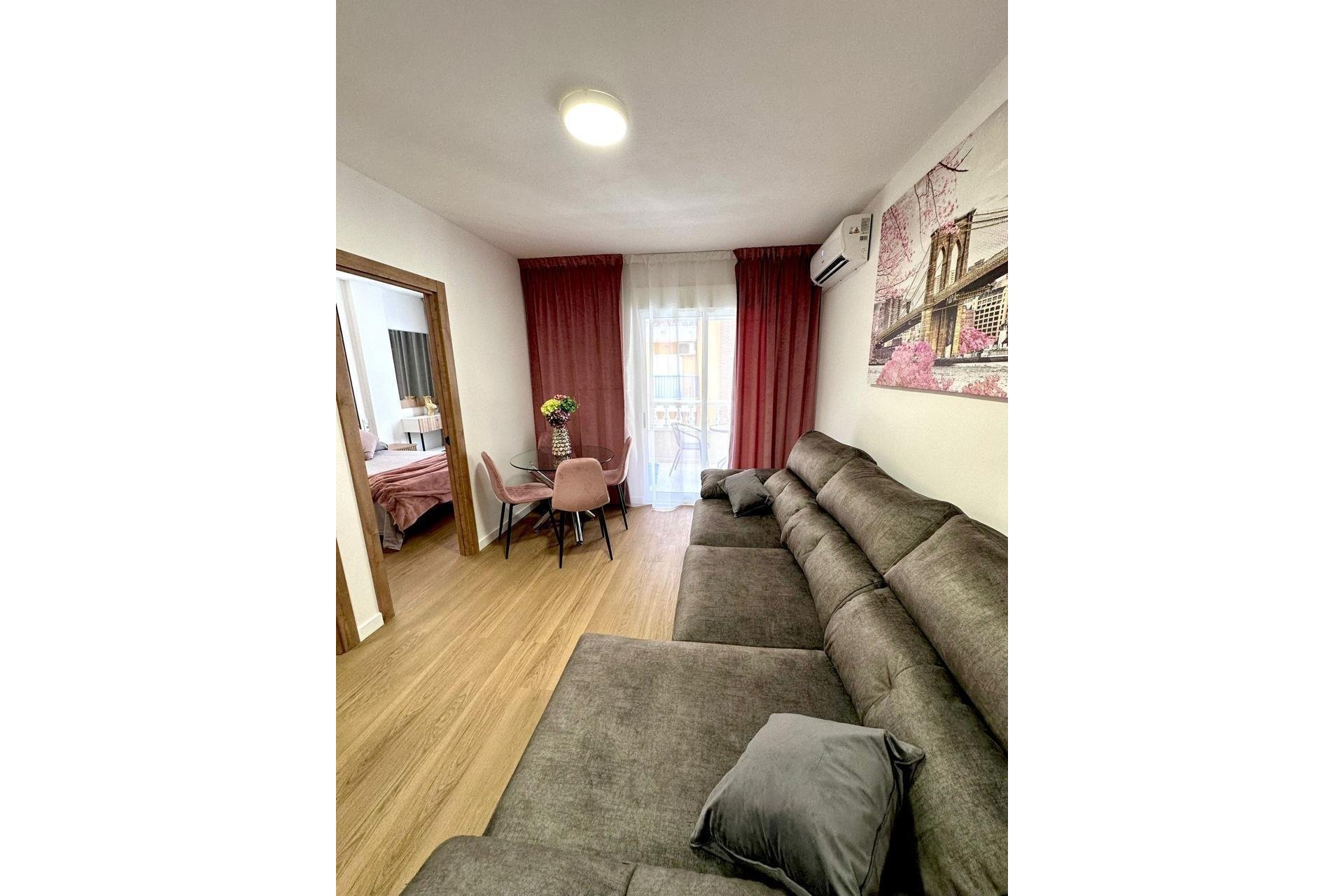 Revente - Apartment -
Torrevieja - Playa del Cura