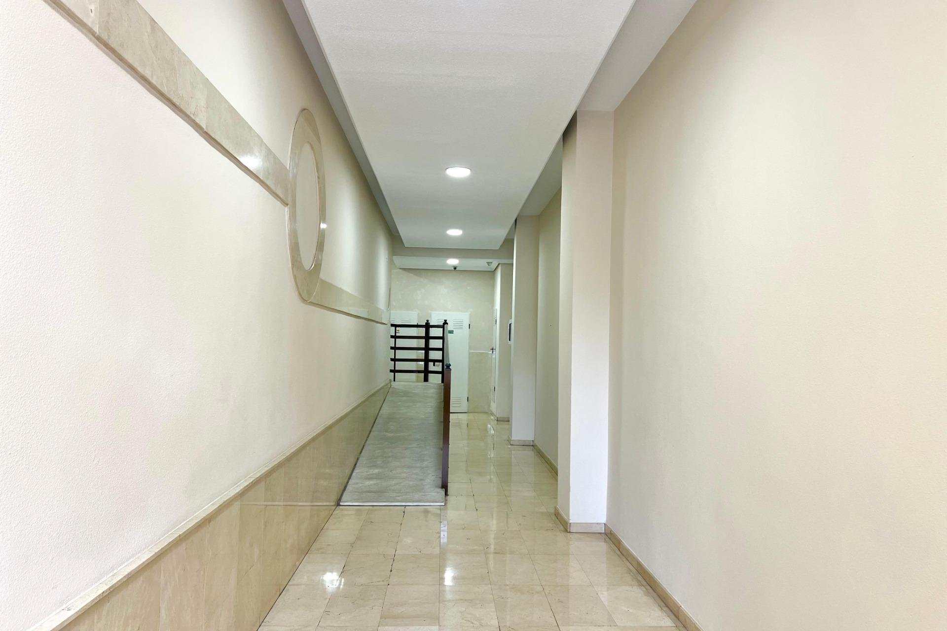 Revente - Apartment -
Torrevieja - Puerto Deportivo