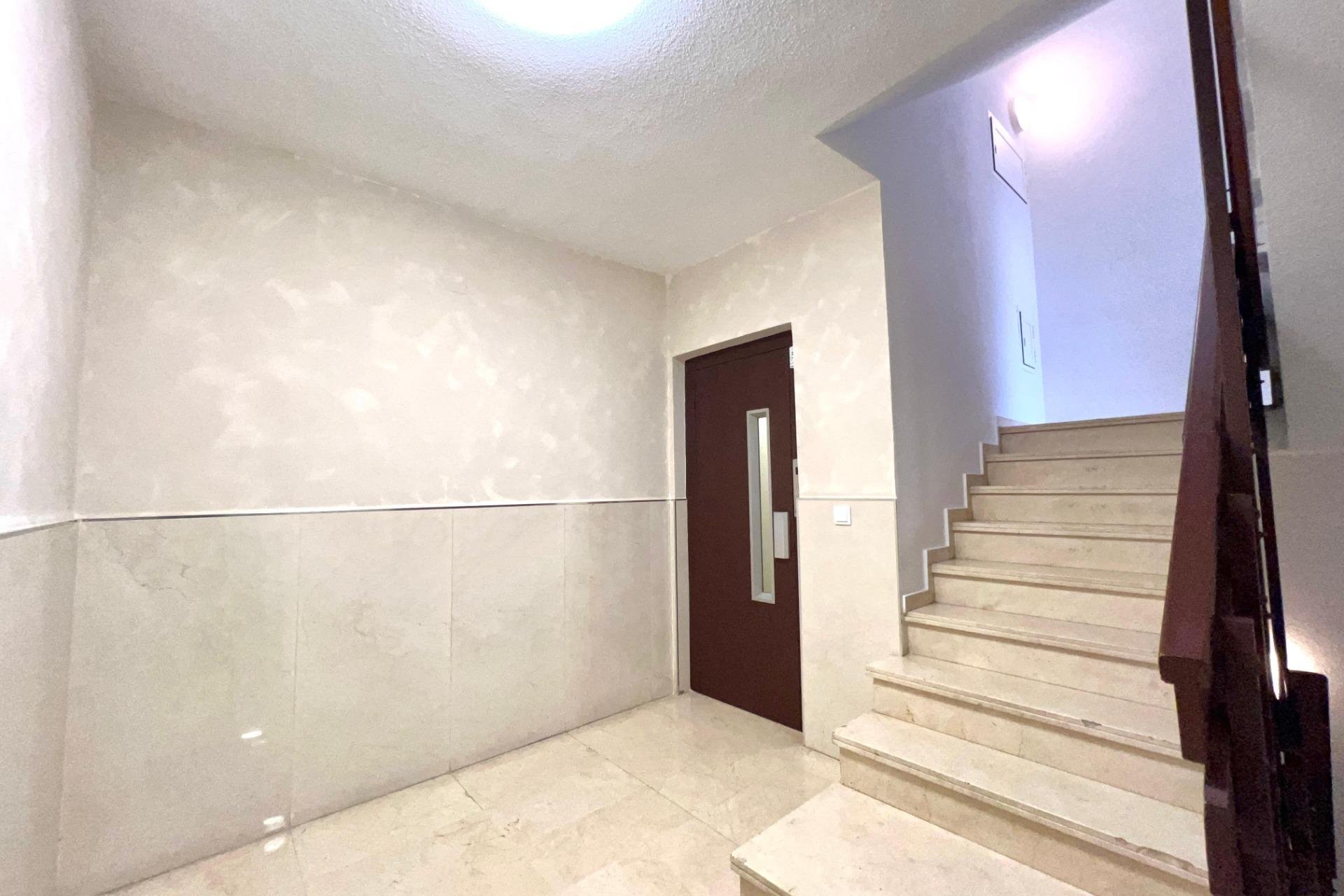 Revente - Apartment -
Torrevieja - Puerto Deportivo