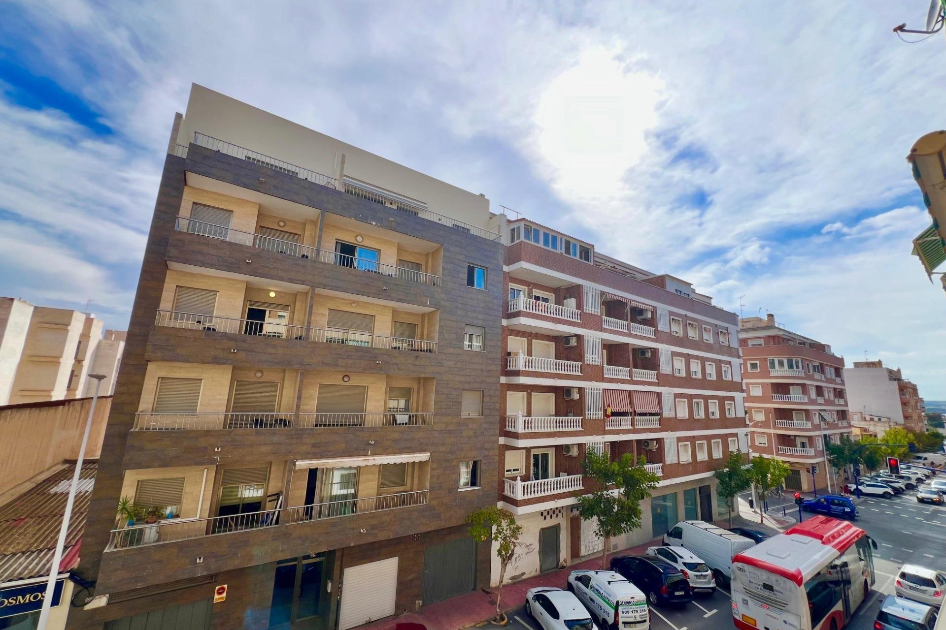 Revente - Apartment -
Torrevieja - Puerto Deportivo