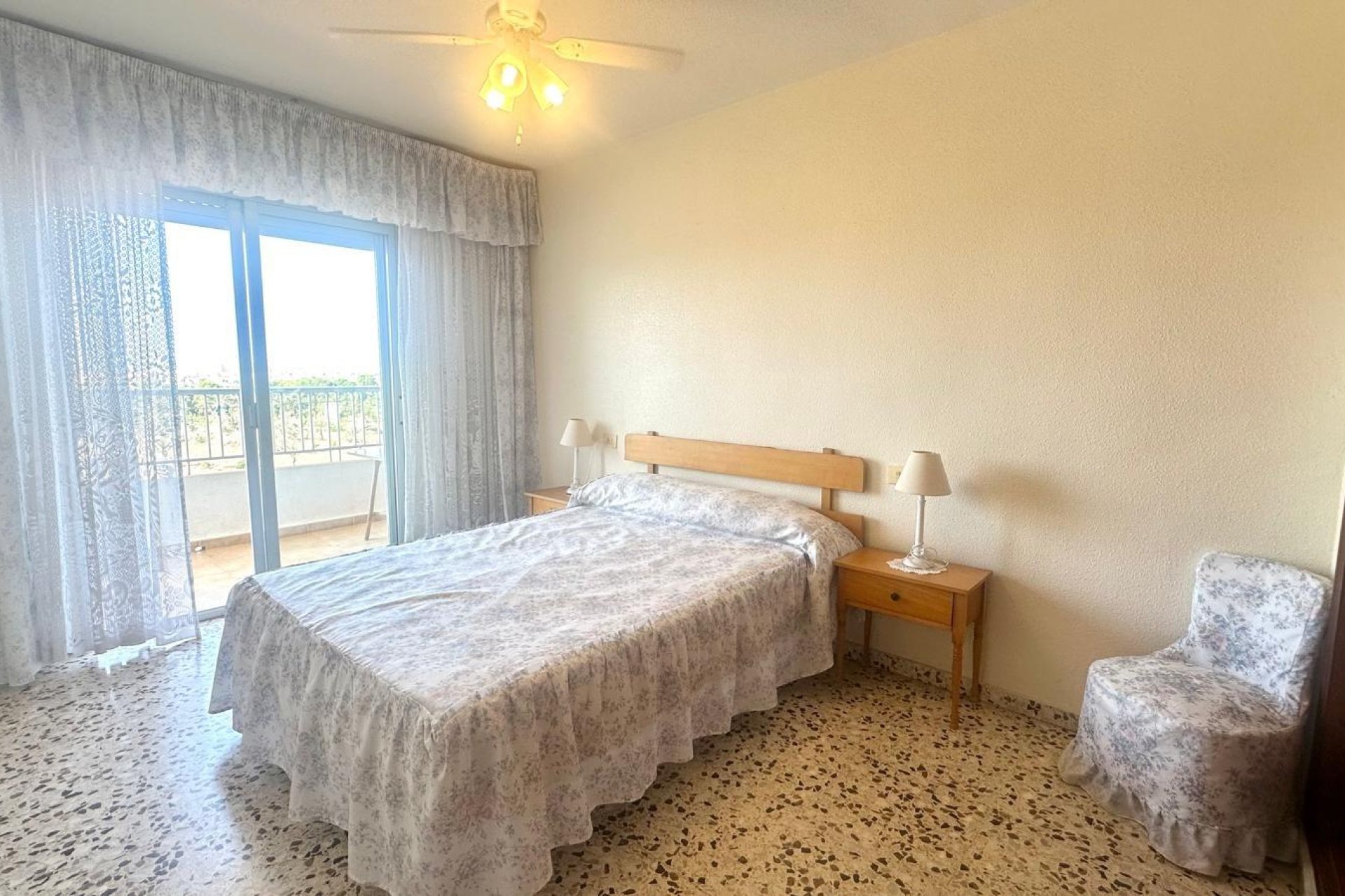 Revente - Apartment -
Torrevieja - Punta Prima