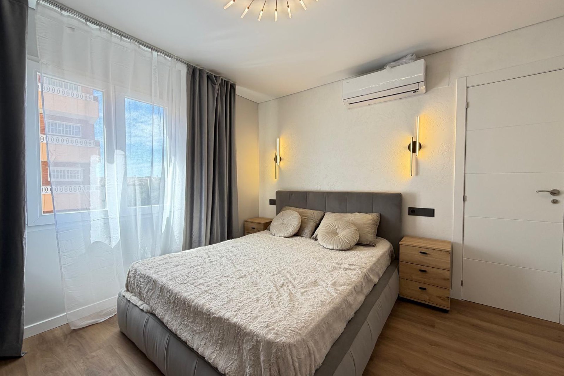 Revente - Apartment -
Torrevieja - Punta Prima