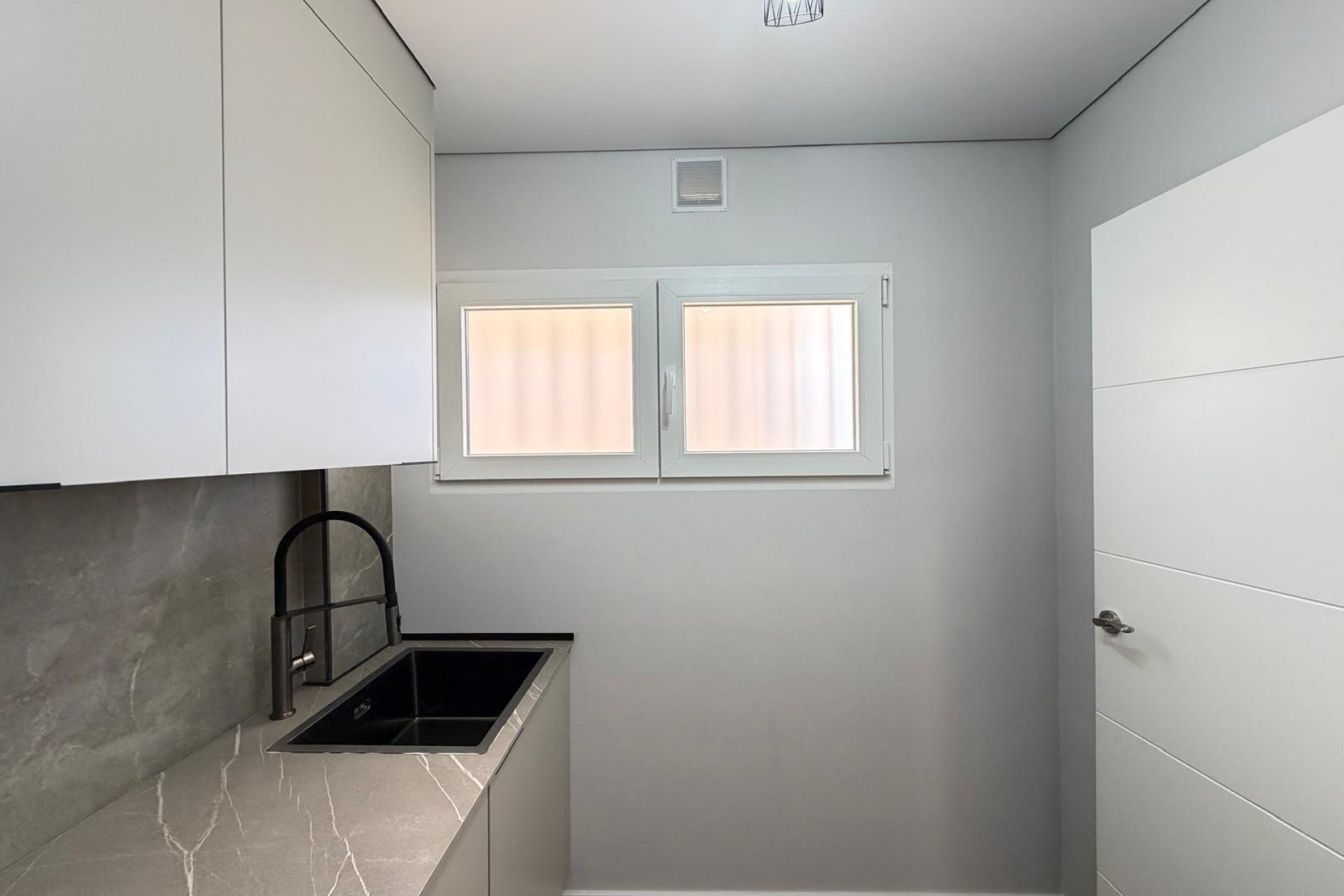 Revente - Apartment -
Torrevieja - Punta Prima