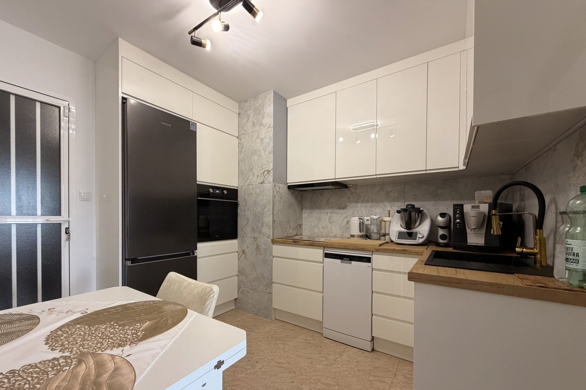 Revente - Apartment -
Torrevieja - Urb. Calas Blancas III