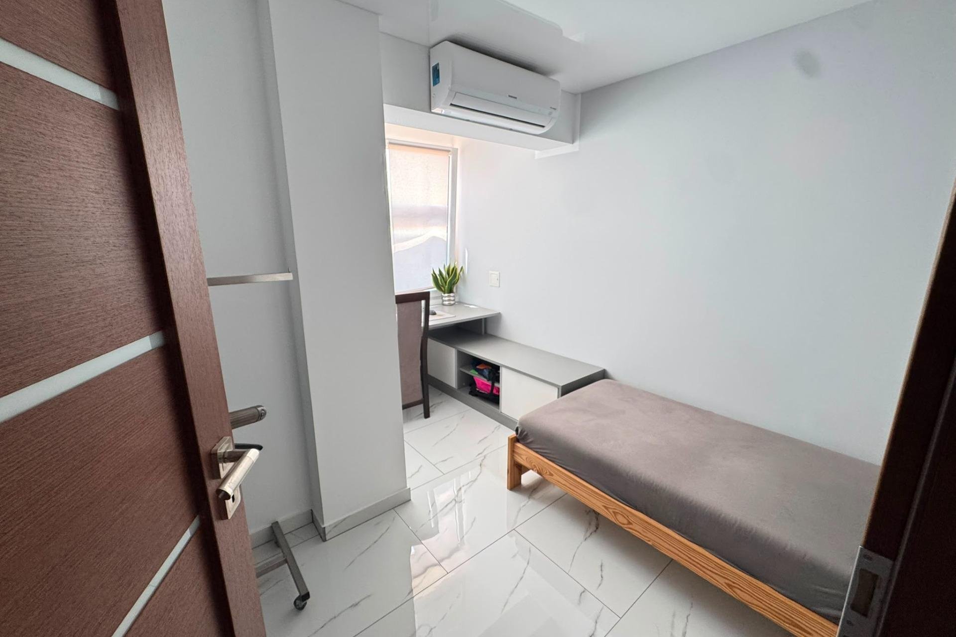 Revente - Apartment -
Torrevieja - Zona Los Frutales