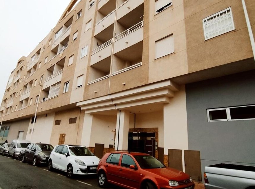 Revente - Apartment -
Torrevieja
