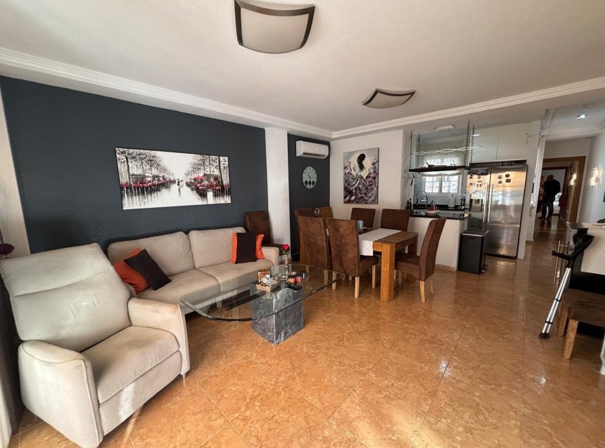 Revente - Apartment -
Torrevieja