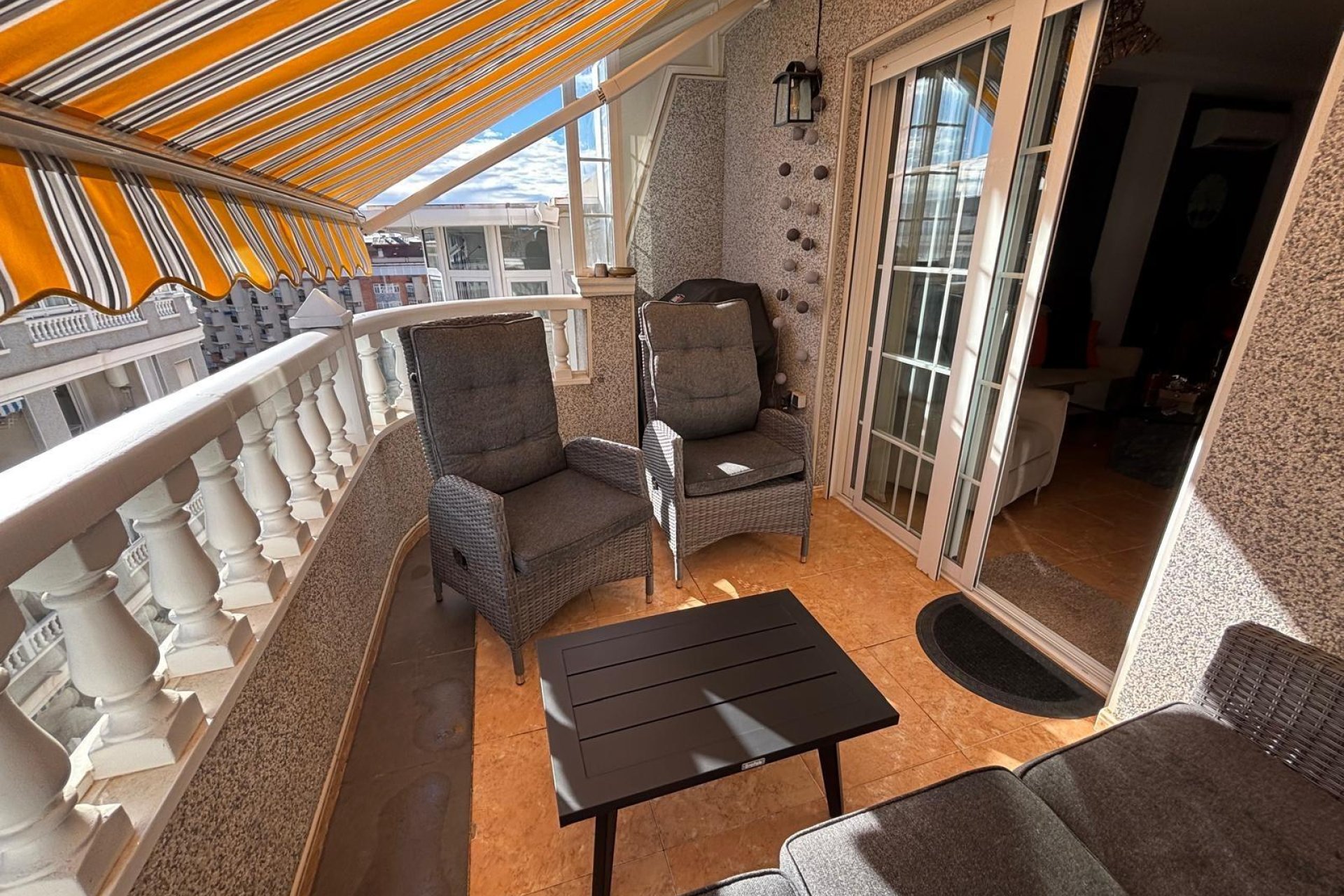 Revente - Apartment -
Torrevieja