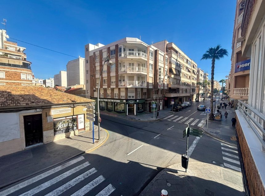 Revente - Apartment -
Torrevieja