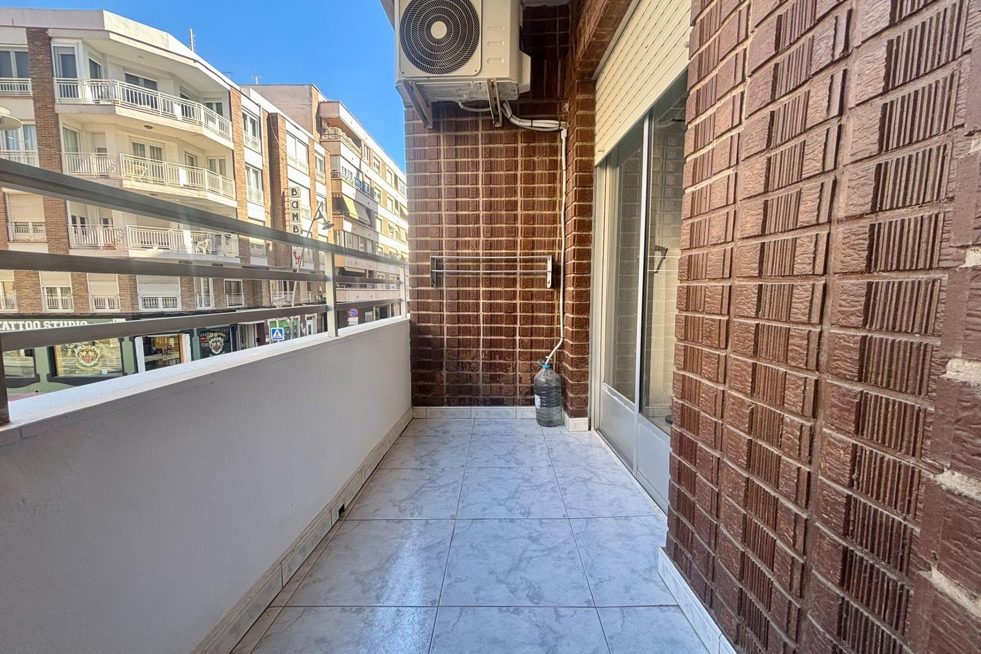 Revente - Apartment -
Torrevieja