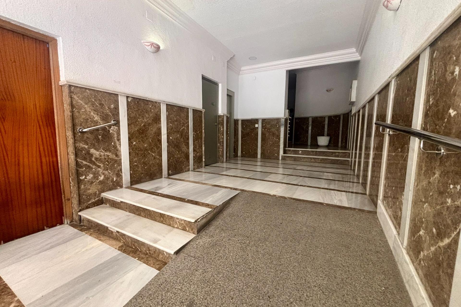 Revente - Apartment -
Torrevieja