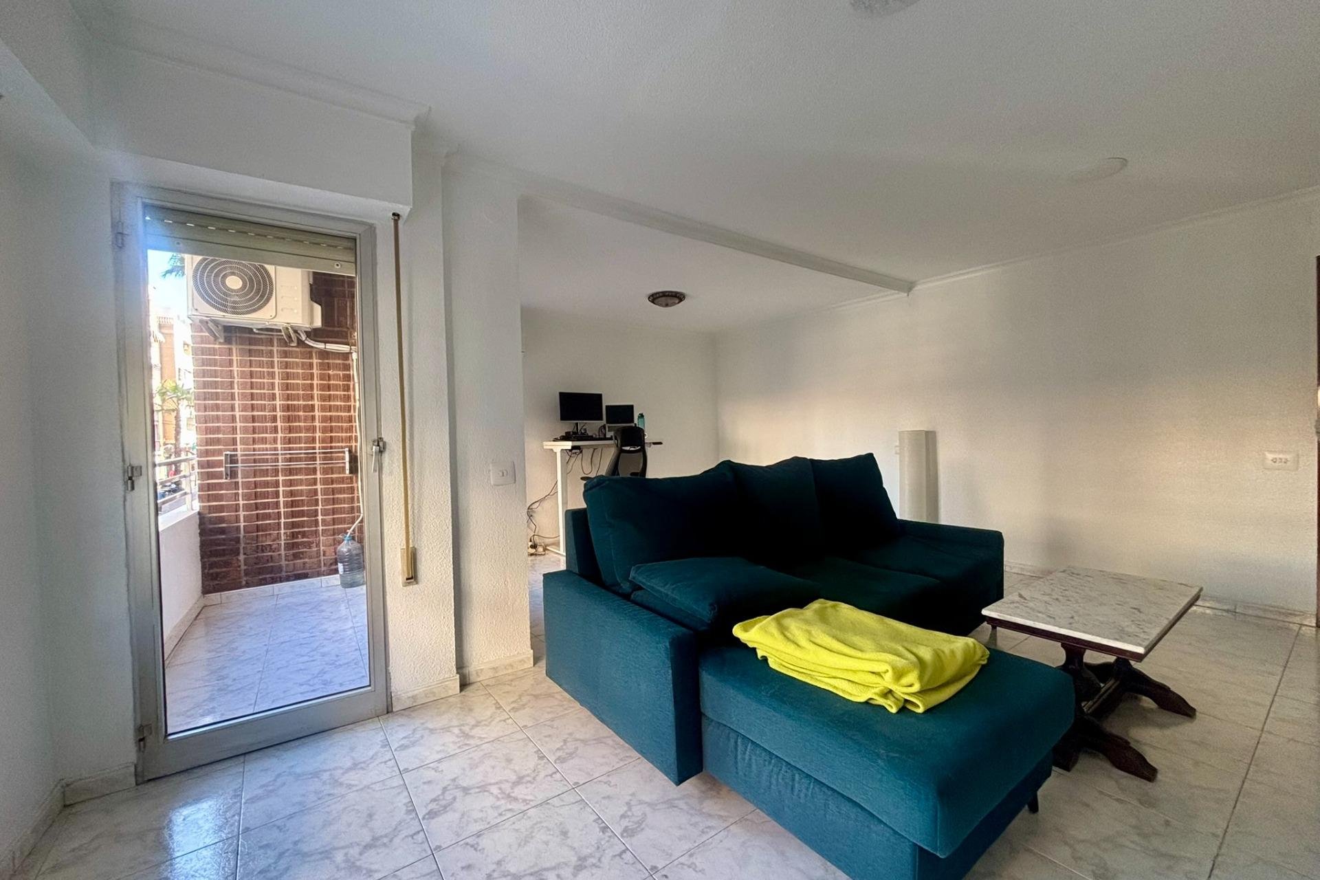 Revente - Apartment -
Torrevieja