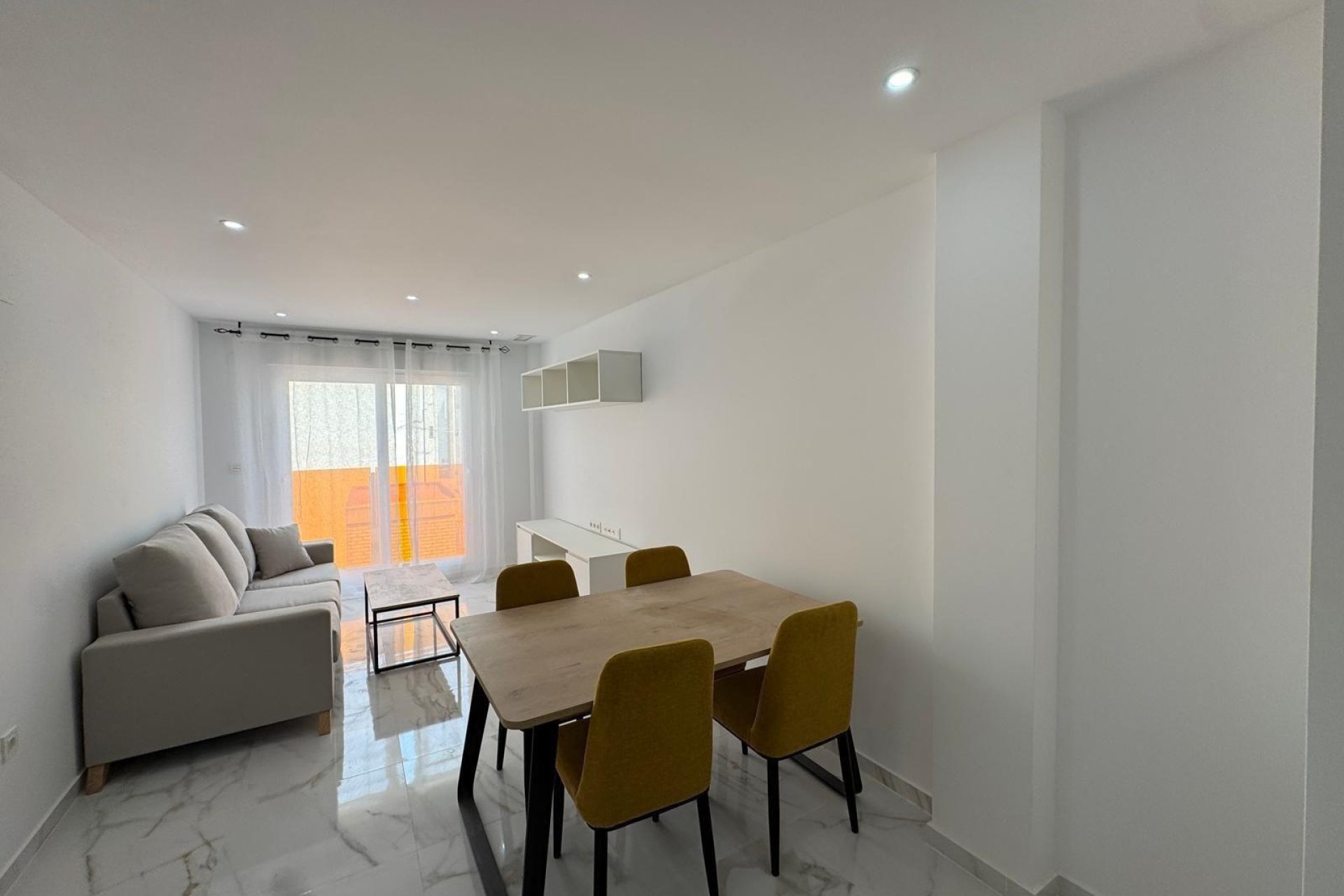 Revente - Apartment -
Torrevieja