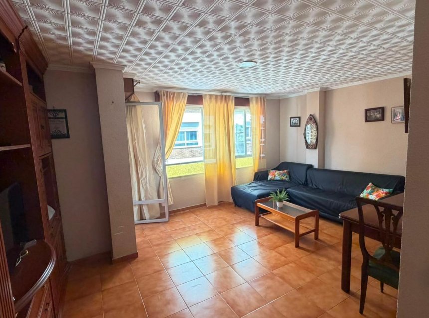 Revente - Apartment -
Torrevieja