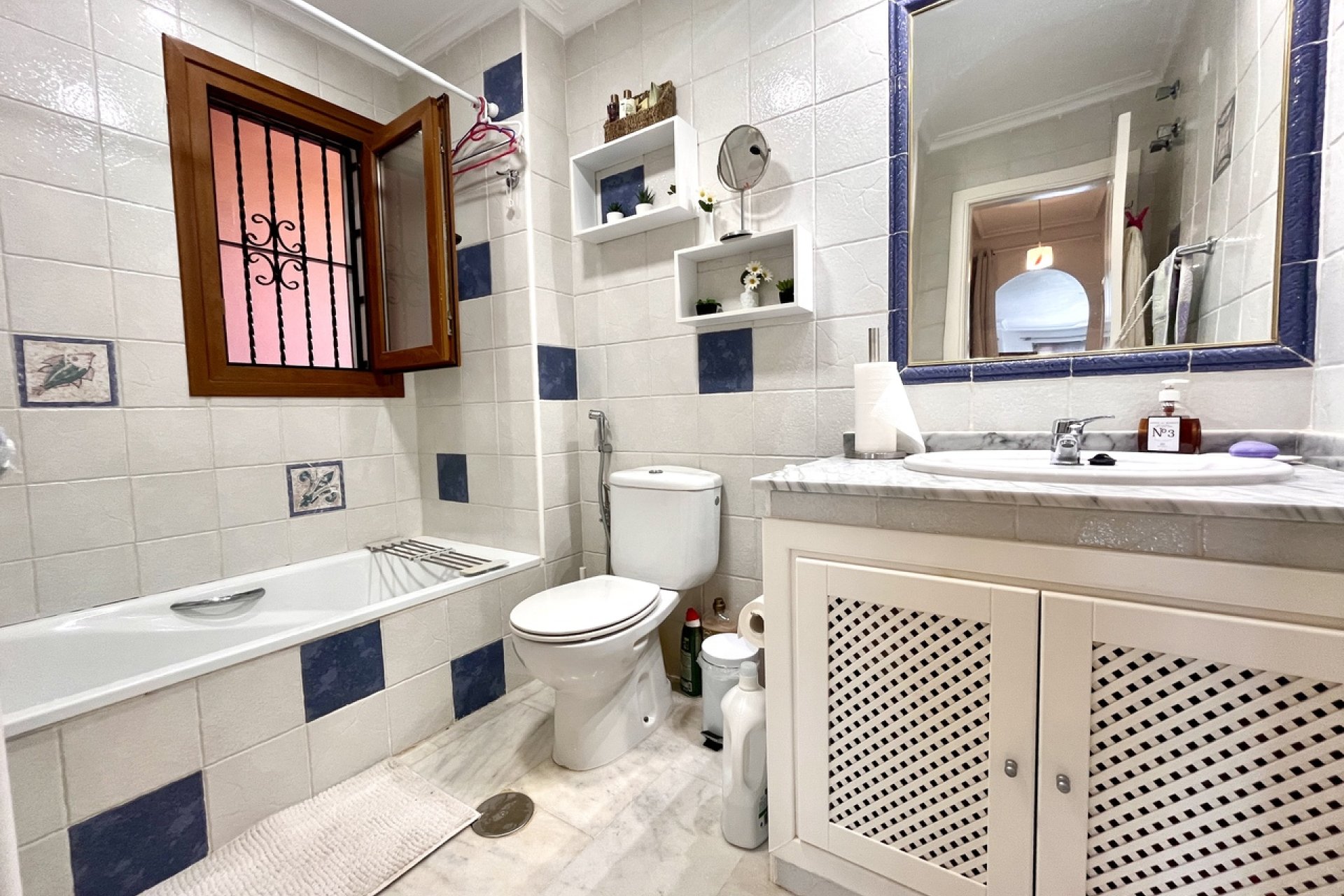 Revente - Apartment -
Villamartin - Costa Blanca