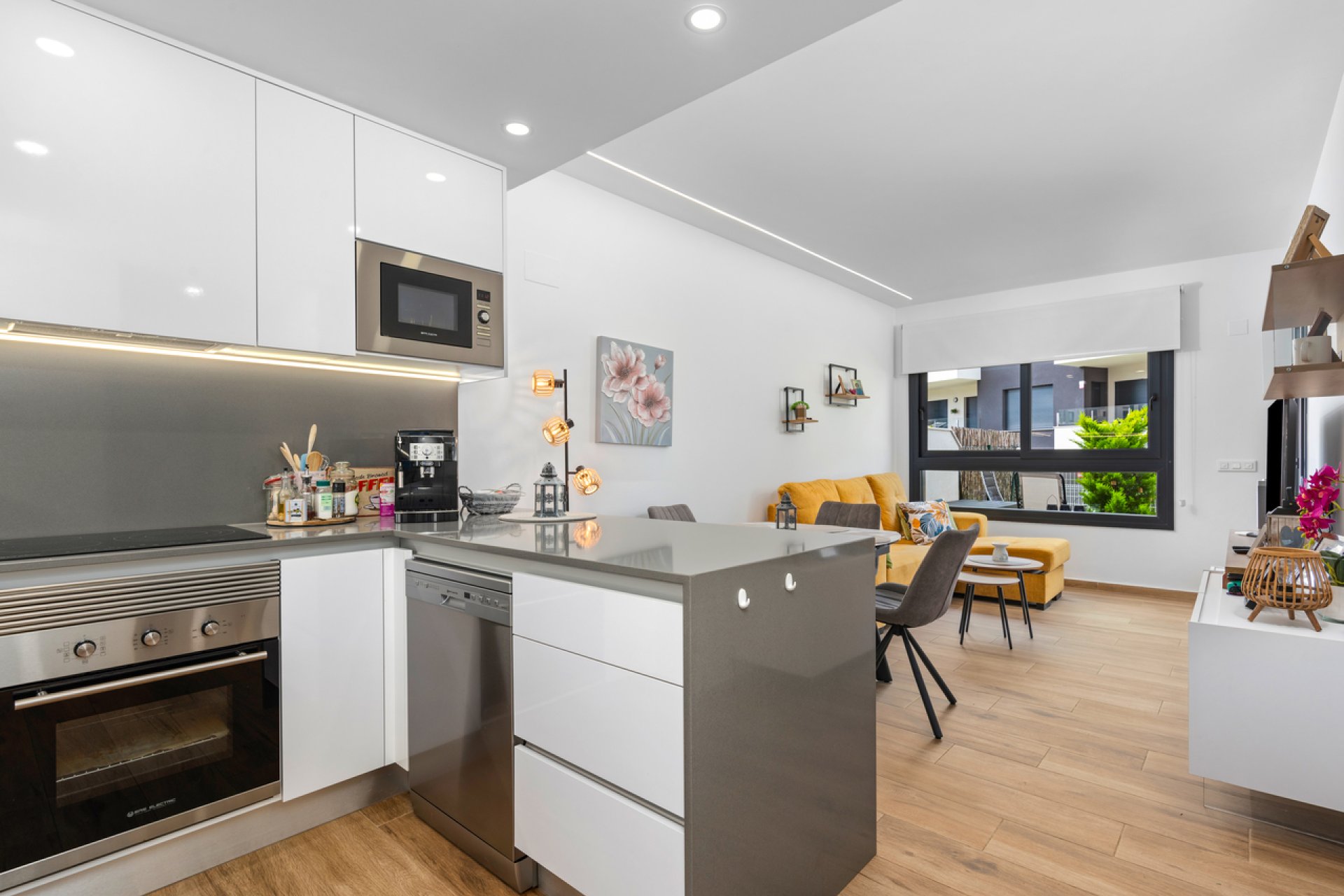 Revente - Apartment -
Villamartin - Costa Blanca