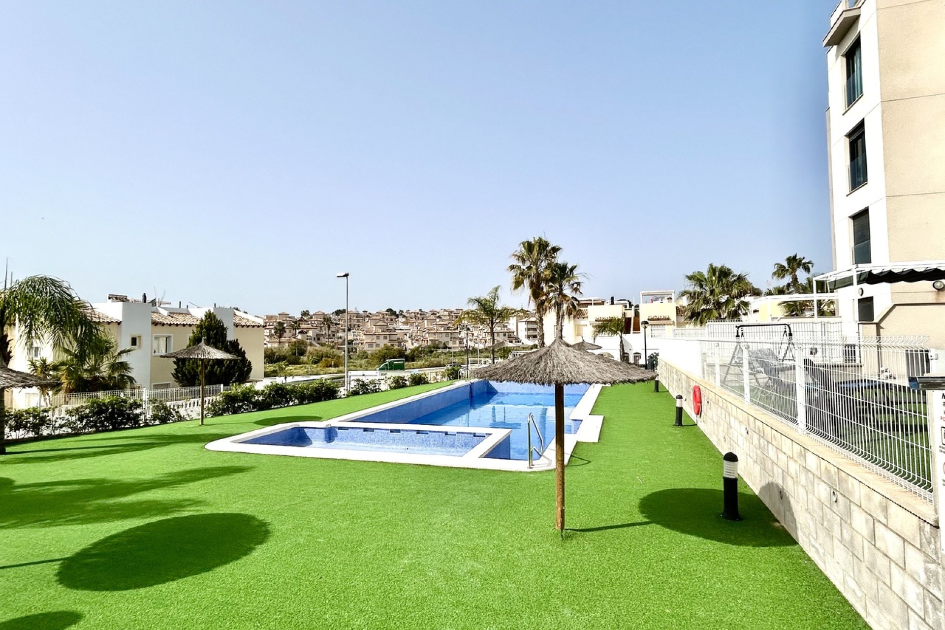 Revente - Apartment -
Villamartin - Costa Blanca