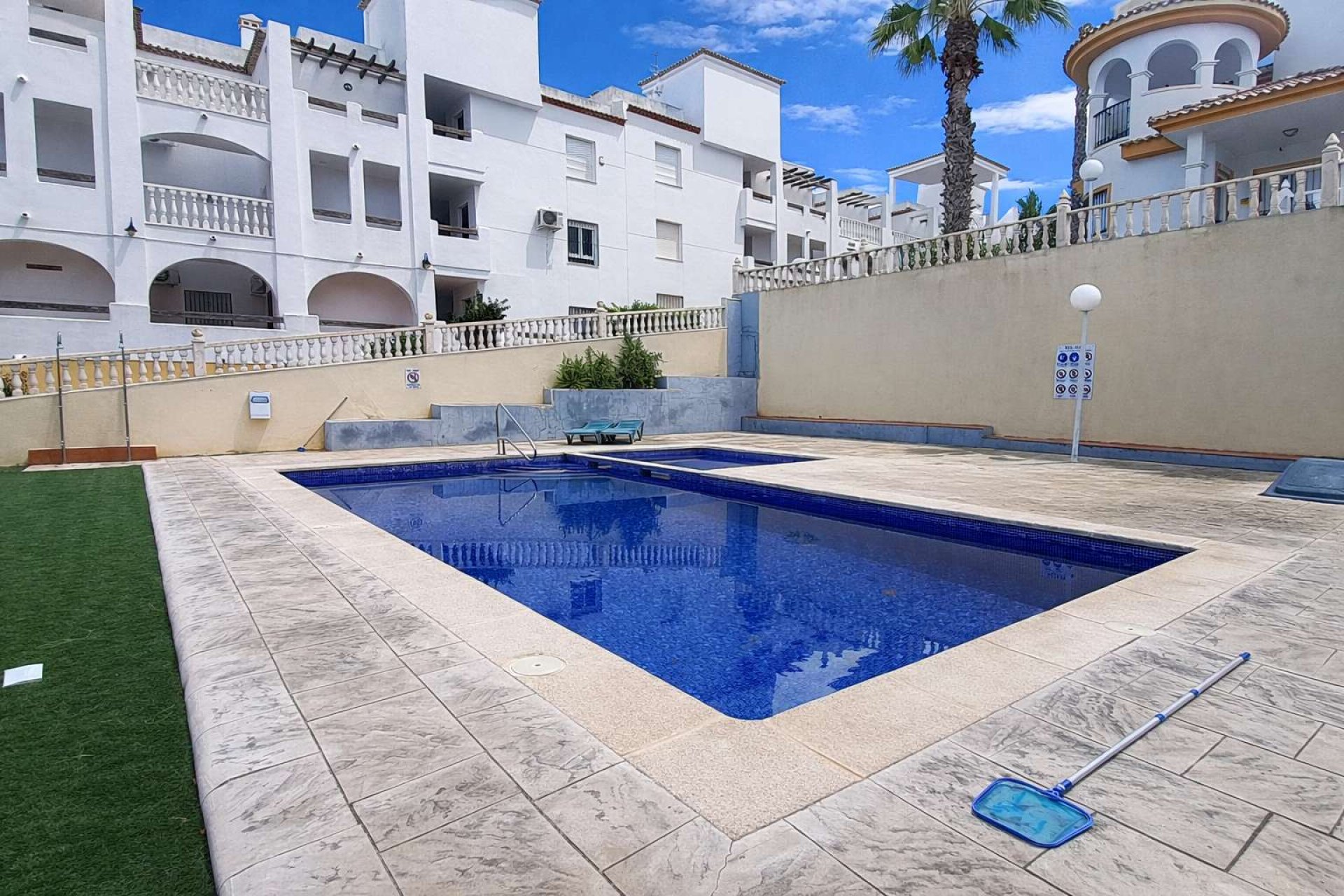 Revente - Apartment -
Villamartin - Costa Blanca