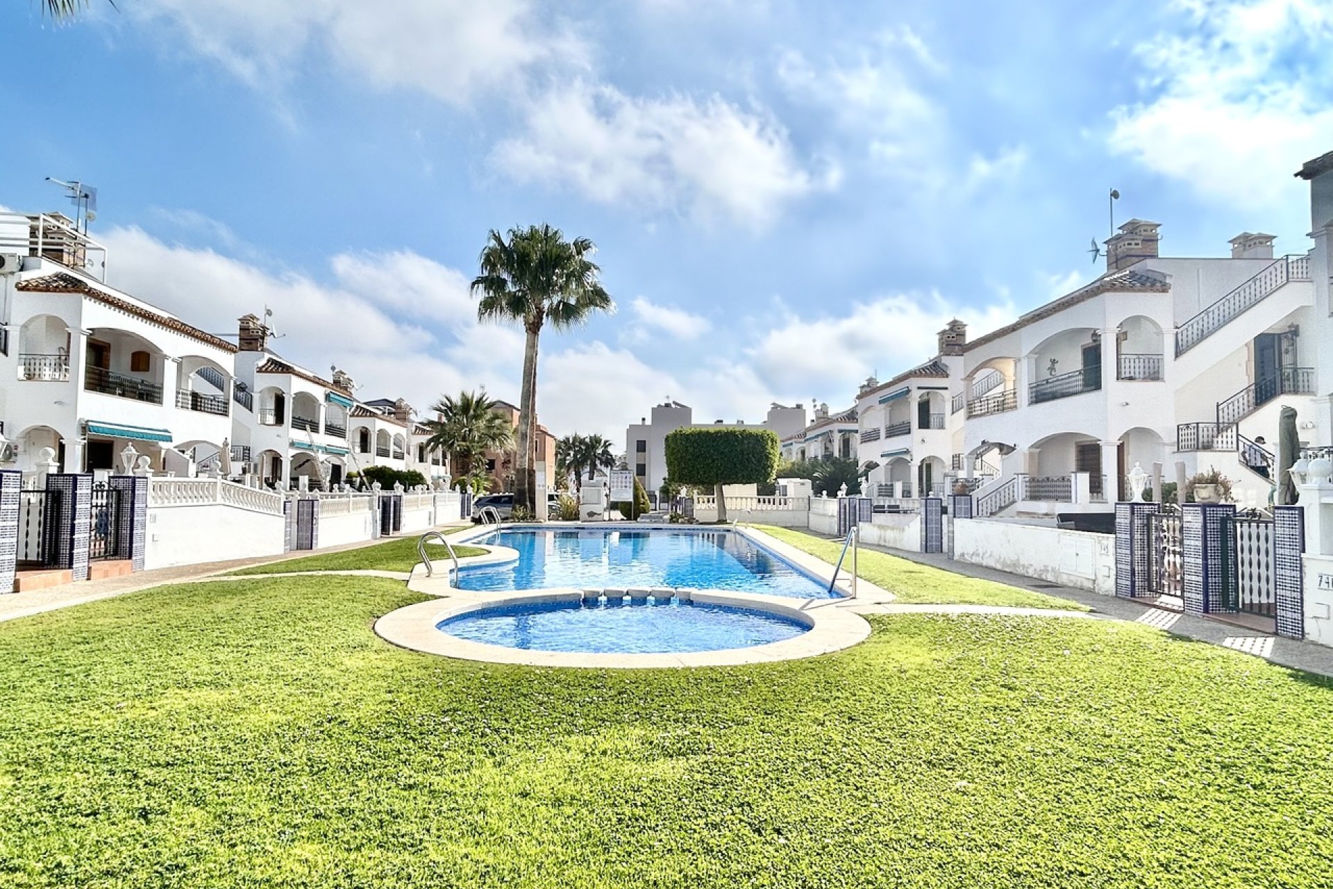 Revente - Apartment -
Villamartin - Costa Blanca