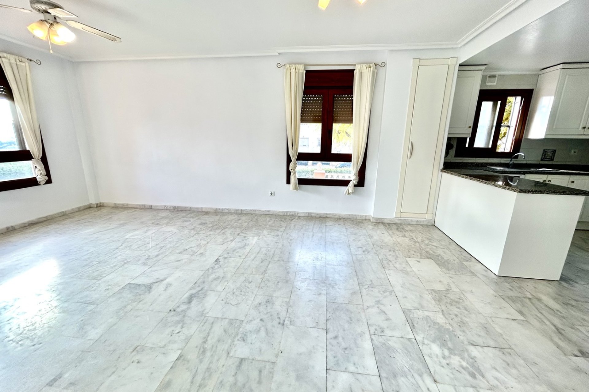 Revente - Apartment -
Villamartin - Costa Blanca