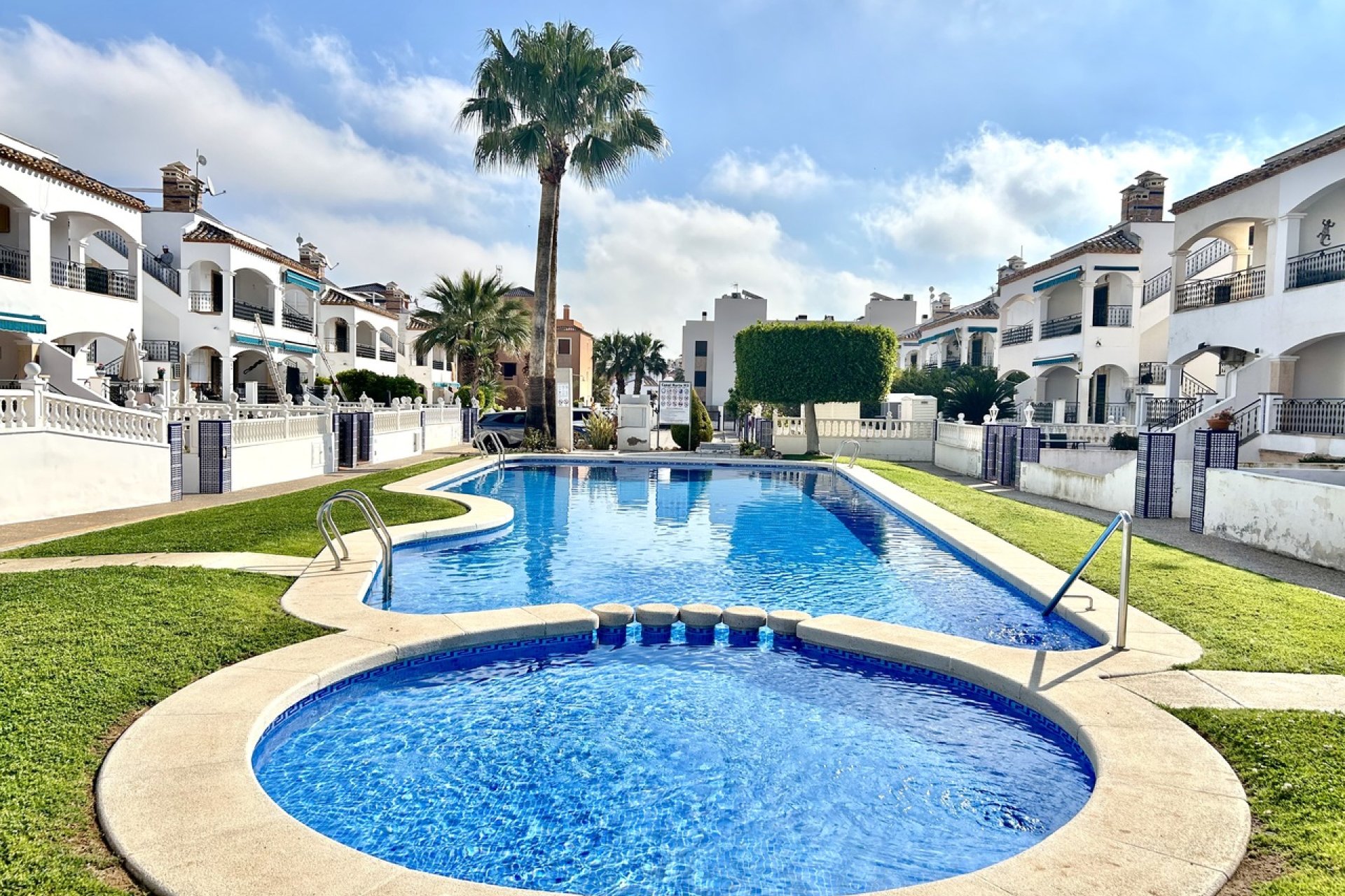 Revente - Apartment -
Villamartin - Costa Blanca