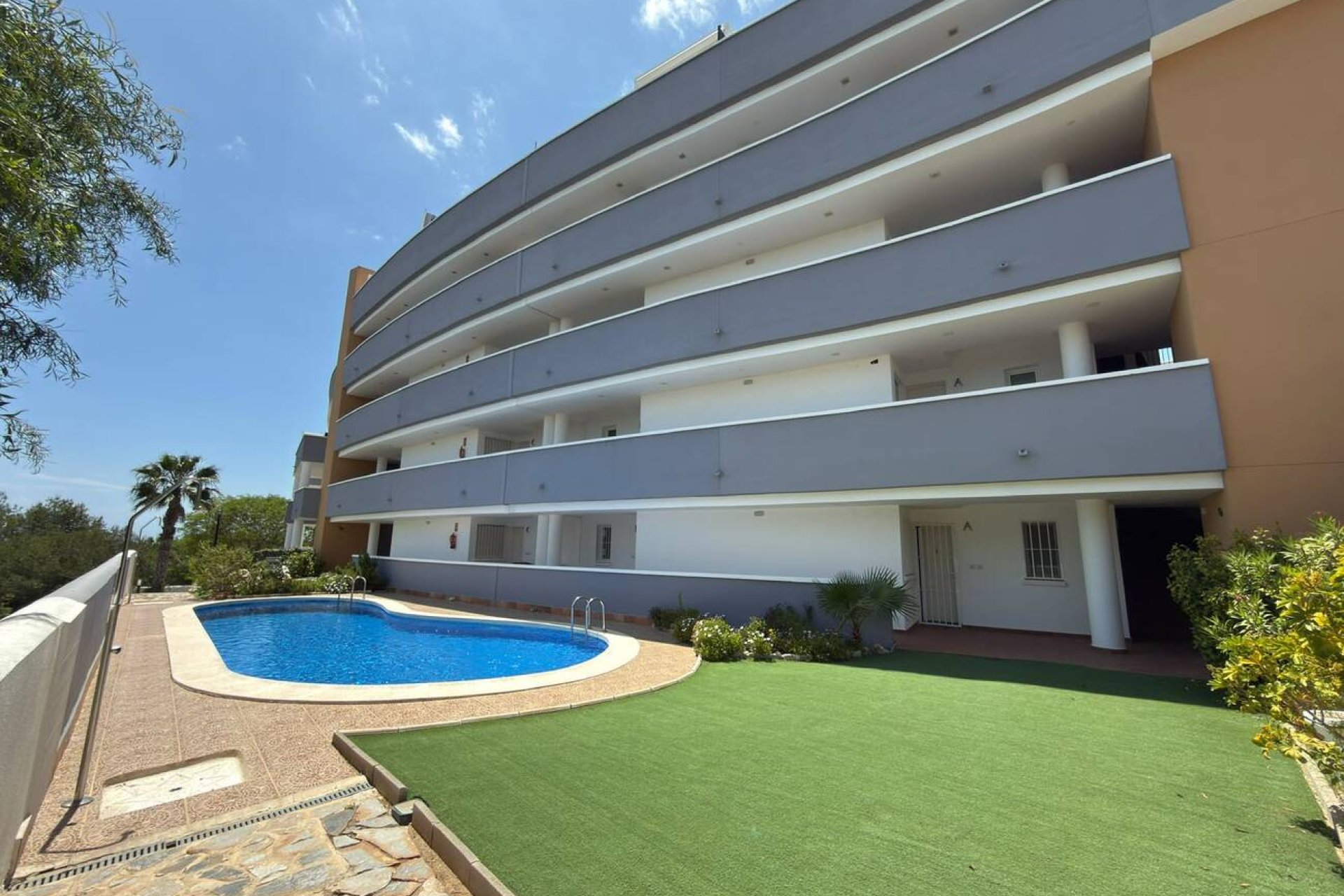 Revente - Apartment -
Villamartin - Costa Blanca