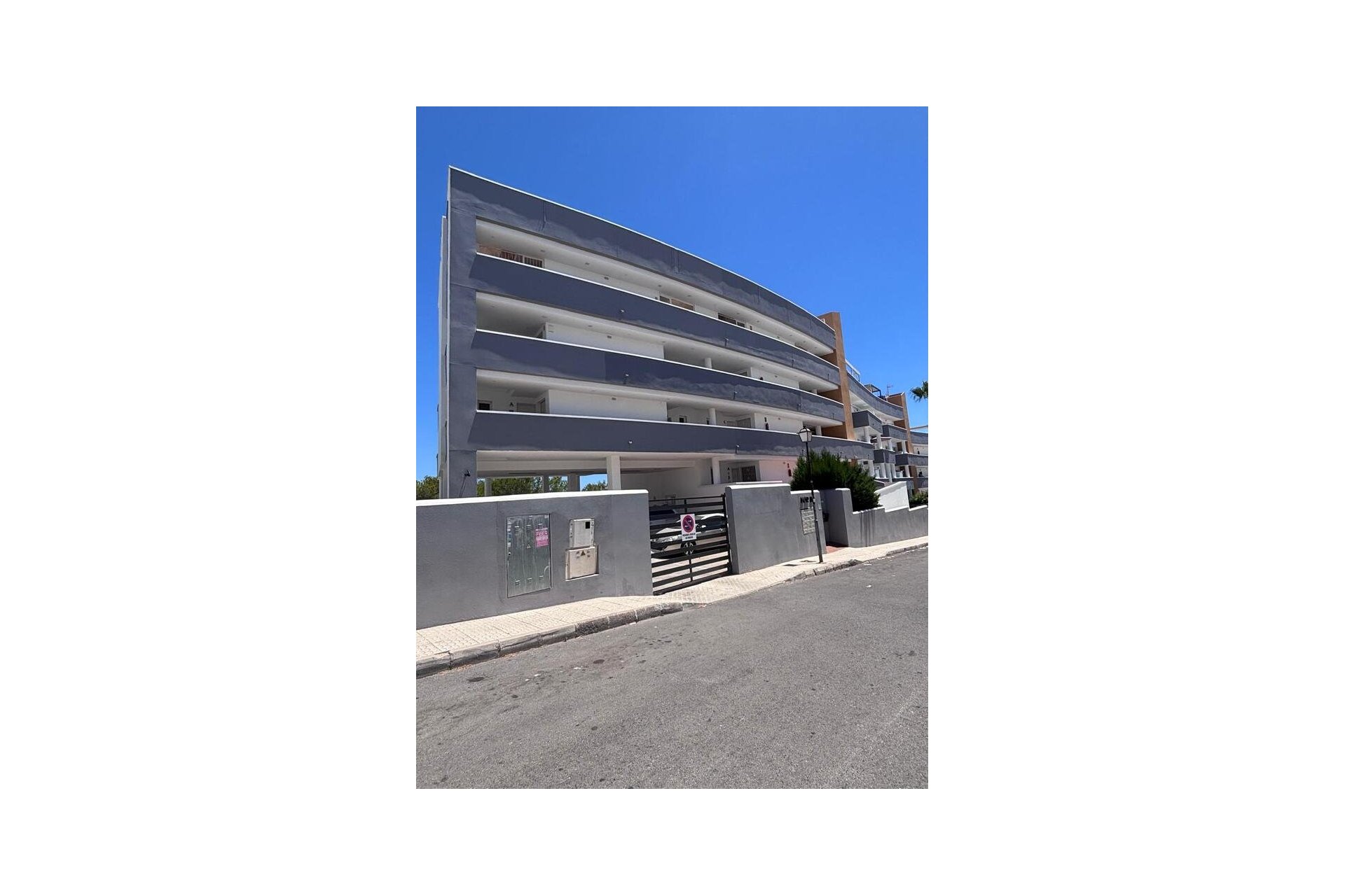 Revente - Apartment -
Villamartin - Costa Blanca