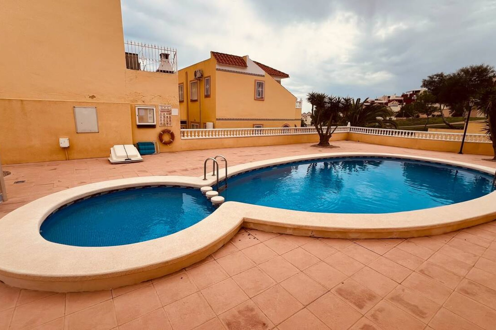 Revente - Apartment -
Villamartin - Costa Blanca