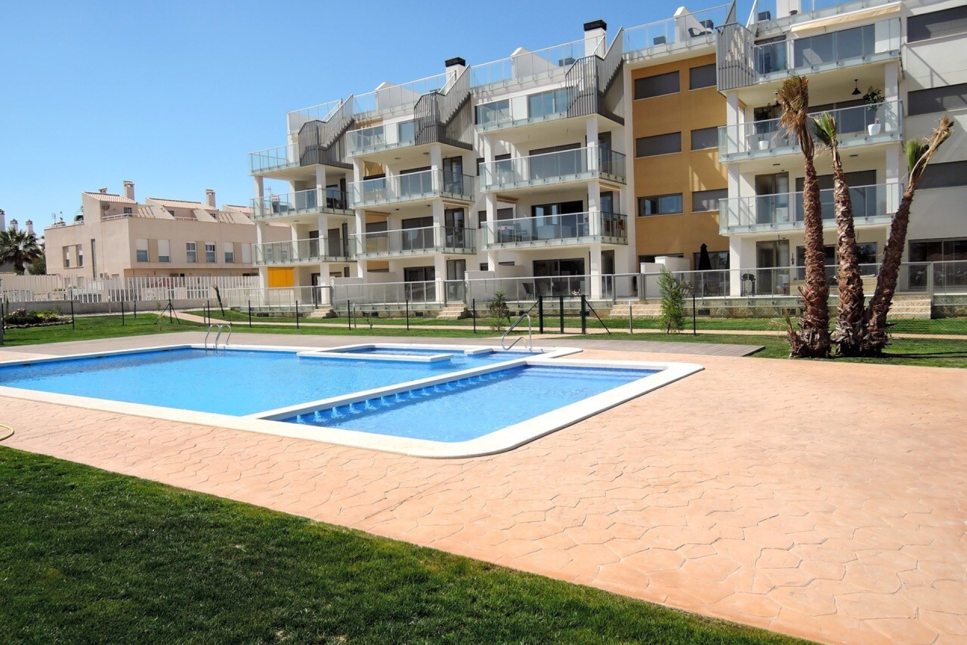 Revente - Apartment -
Villamartin