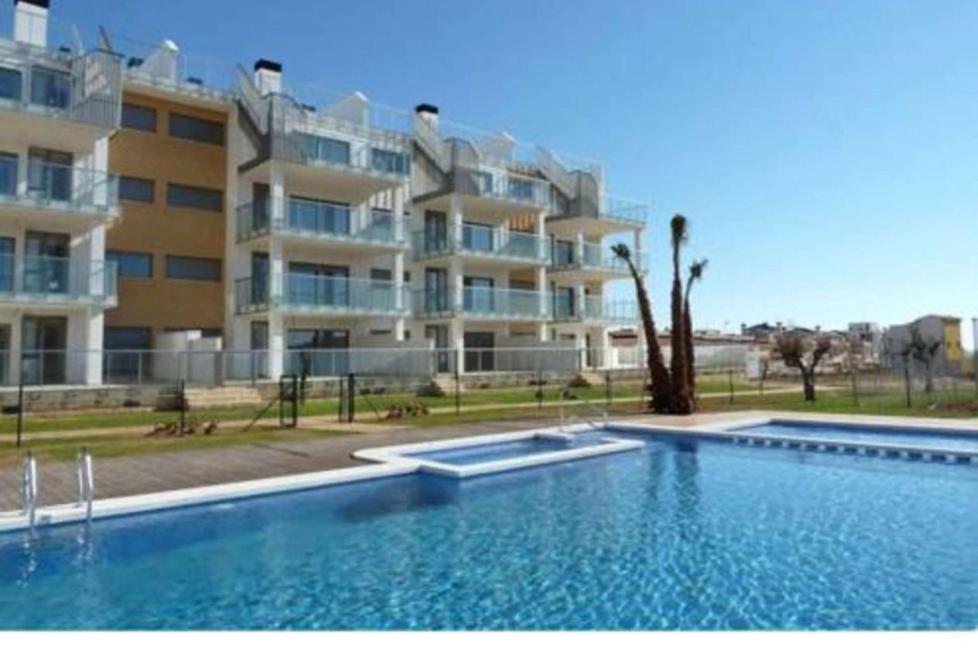 Revente - Apartment -
Villamartin