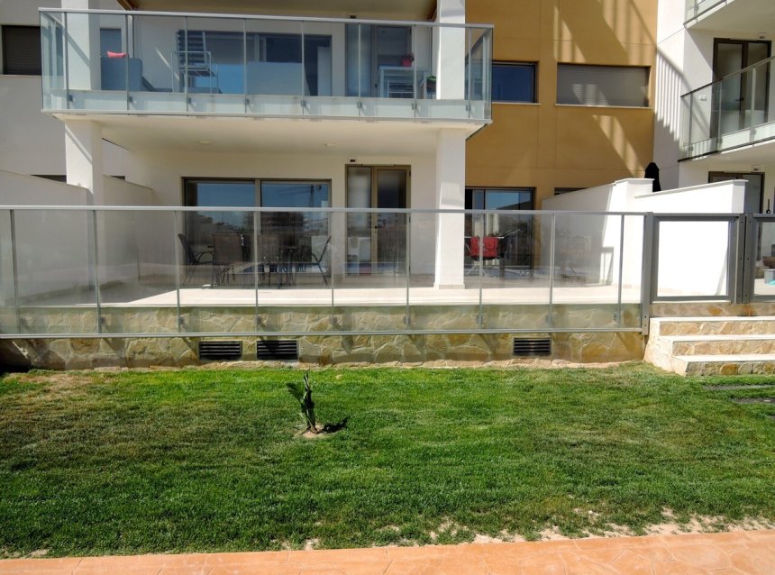 Revente - Apartment -
Villamartin
