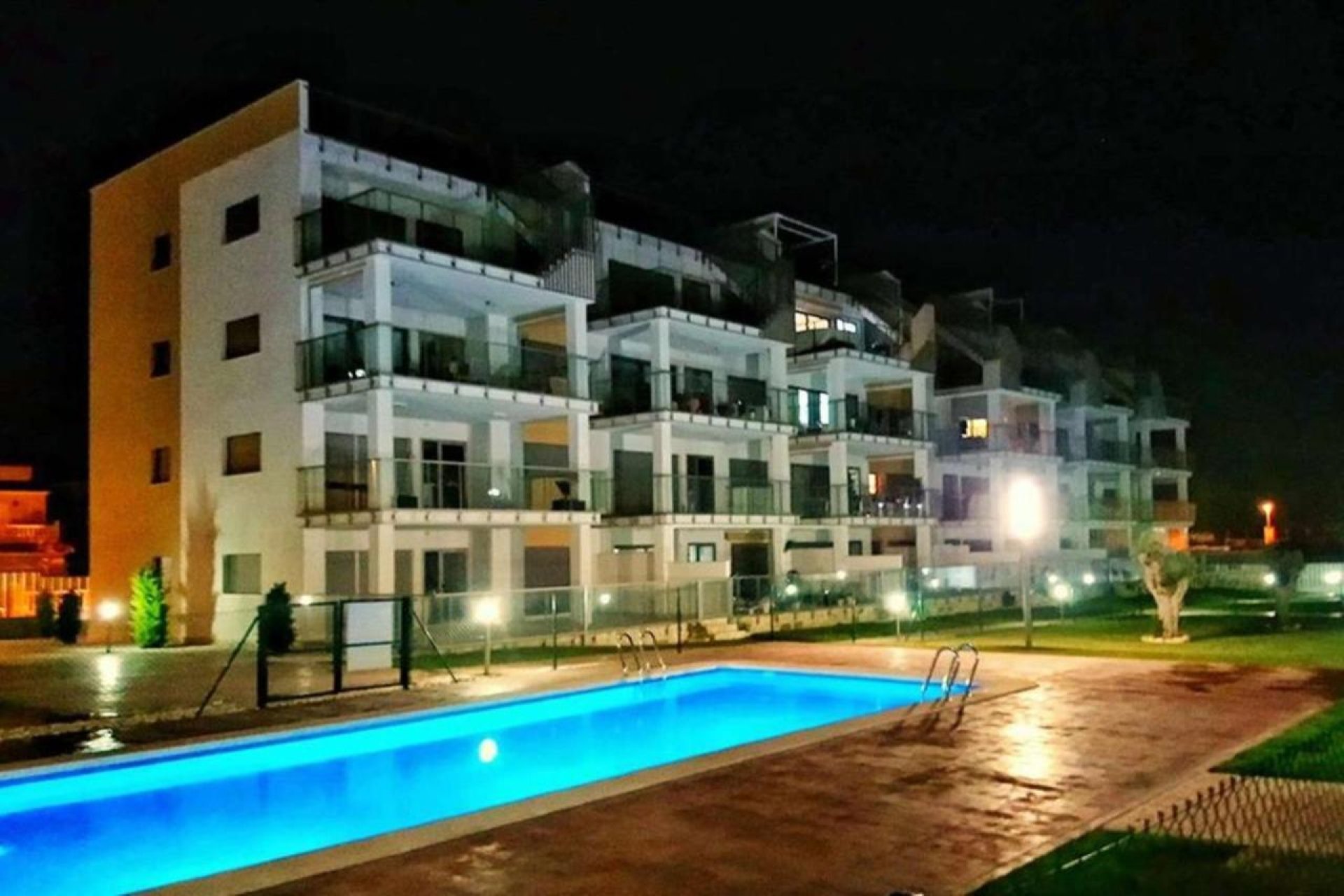 Revente - Apartment -
Villamartin