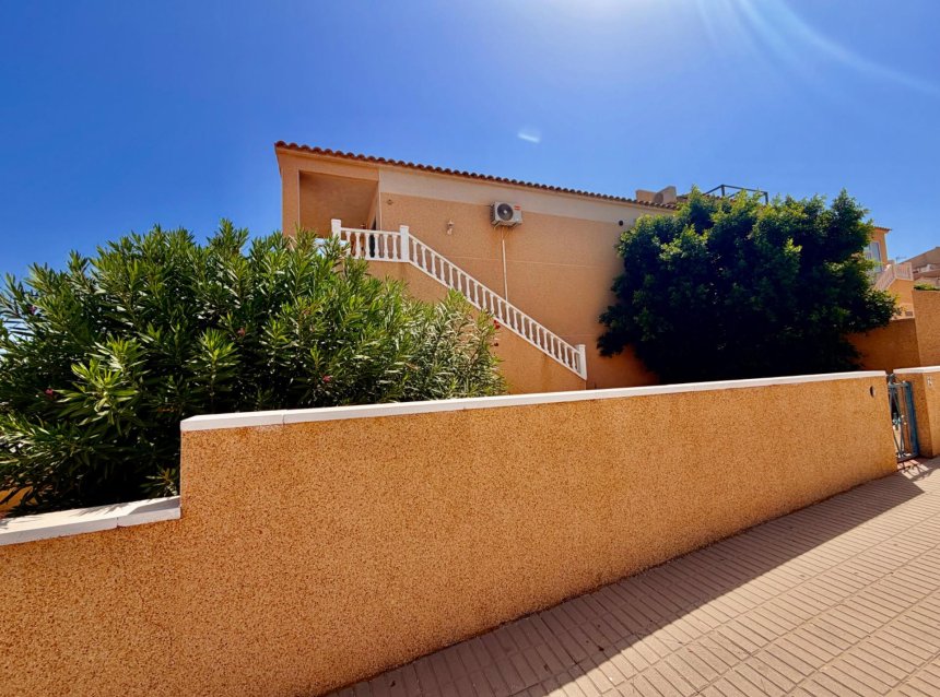 Revente - Attique -
Orihuela Costa - La Ciñuelica - Villa Rosa