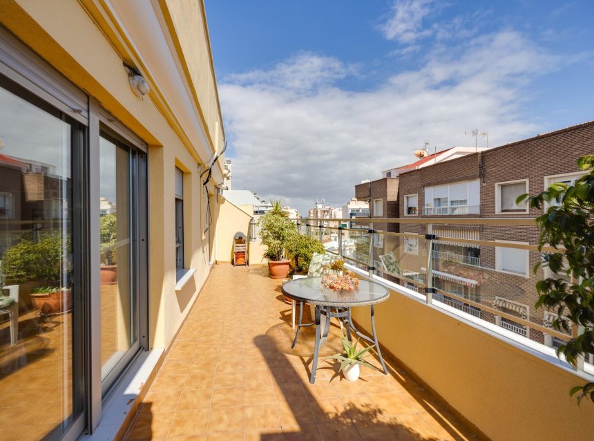 Revente - Attique -
Torrevieja - Centro