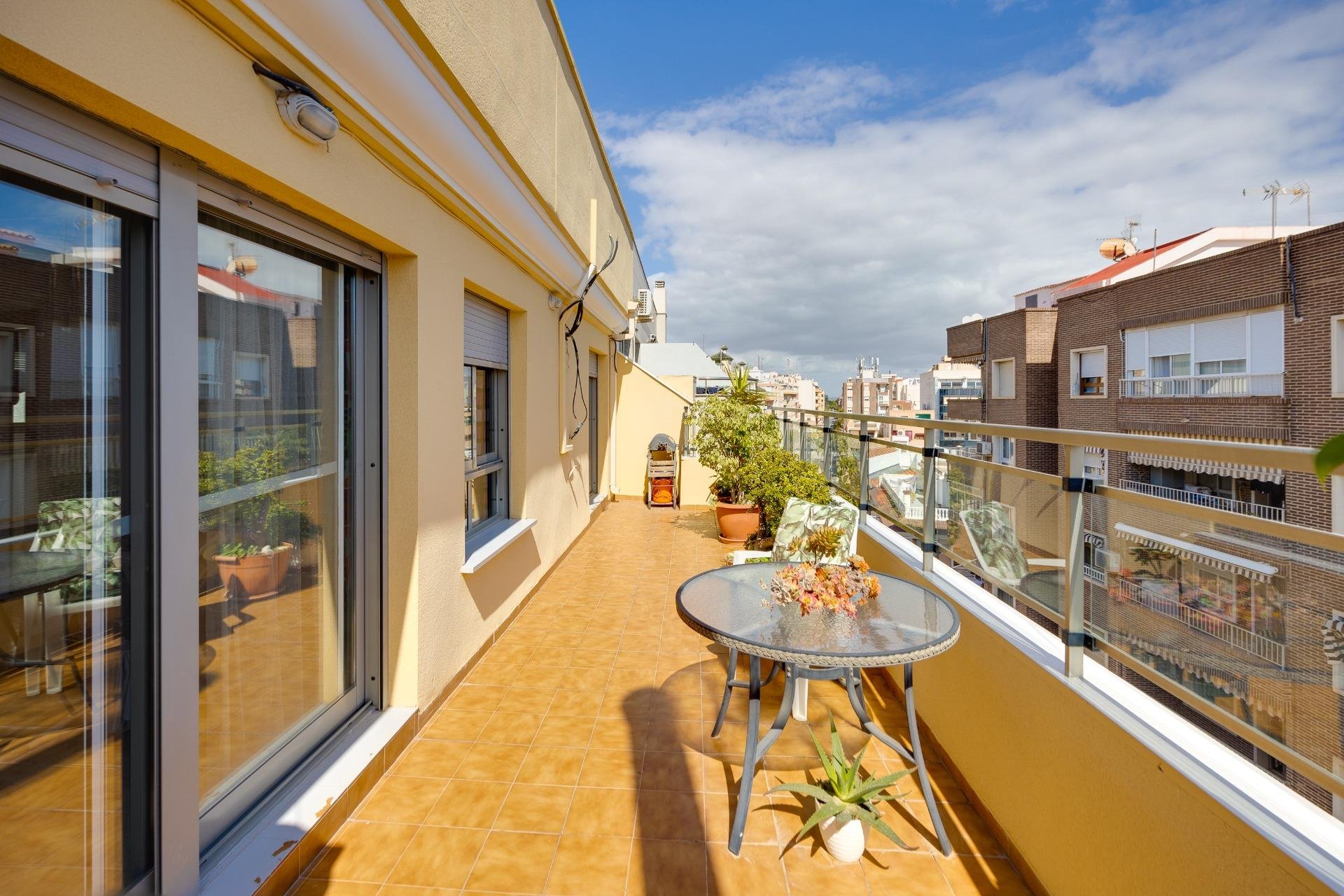 Revente - Attique -
Torrevieja - Centro