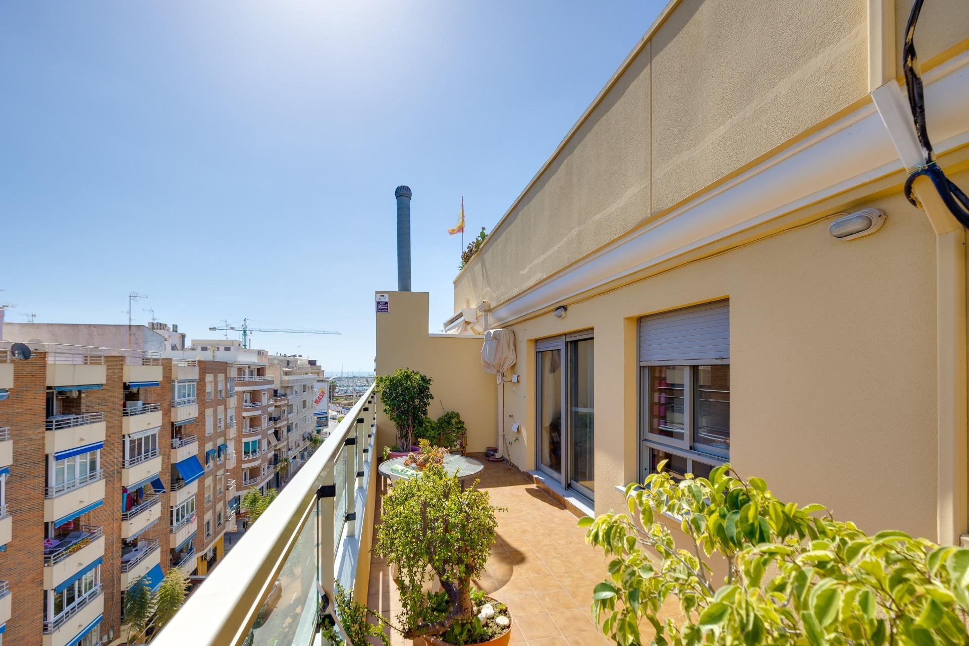 Revente - Attique -
Torrevieja - Centro