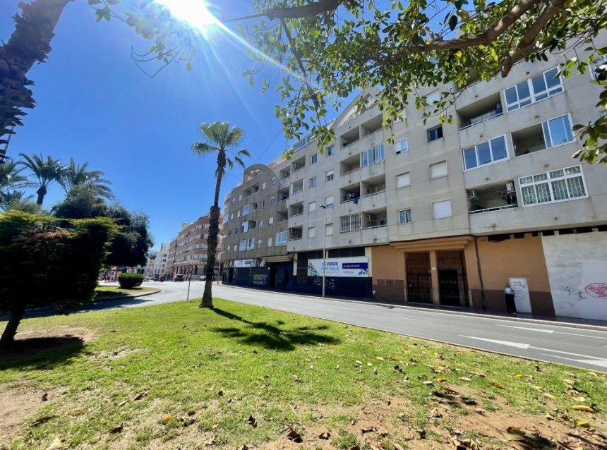 Revente - Attique -
Torrevieja - Costa Blanca
