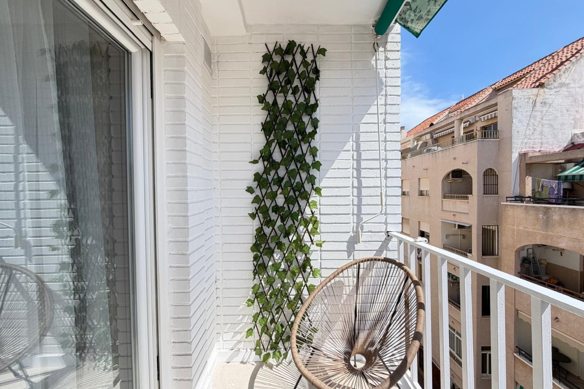 Revente - Attique -
Torrevieja - Estacion De Autobuses